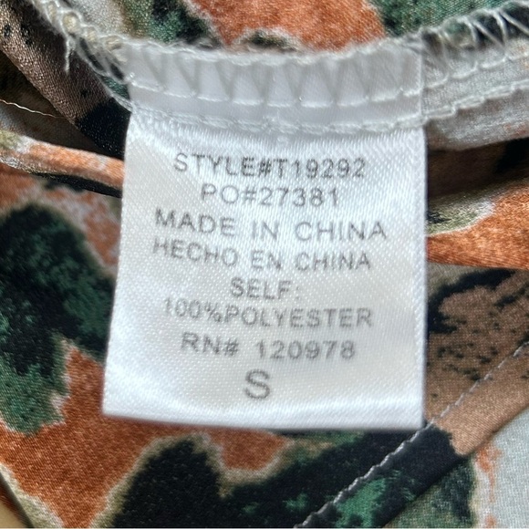 Entro Earth Tone Print Fall Blouse. Size Small. #fall #weartowork #career - Picture 7 of 8